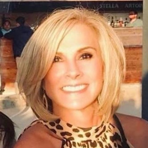 Meet your Posher, LuAnne - Picture 1 of 1